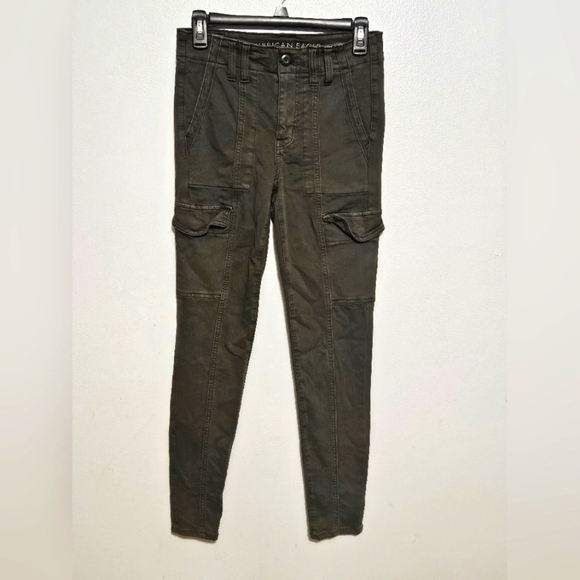 American Eagle Dark Green Cargo Pants size 4 regular - Picture 1 of 4
